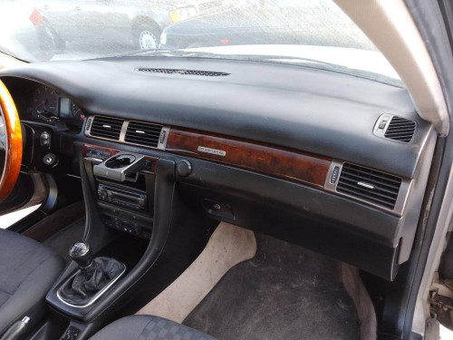 AUDI A6 BERLINA (4B2) — vehículo donante para recambios 