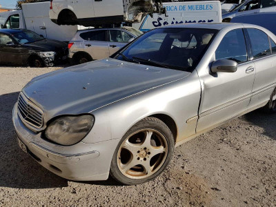 MERCEDES-BENZ CLASE S (BM 220) BERLINA
