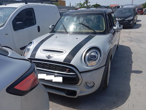  BMW MINI (F56) 