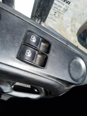MANDO ELEVALUNAS DELANTERO IZQUIERDO, IVECO