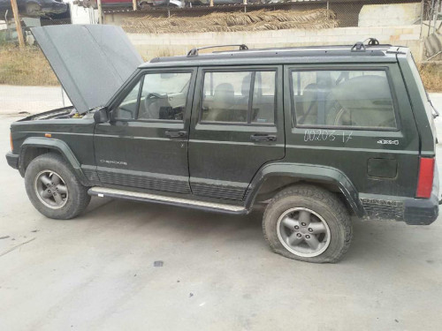 CHRYSLER JEEP CHEROKEE (J) — автомобиль-донор на запчасти 