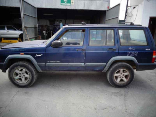  JEEP CHEROKEE (J) 