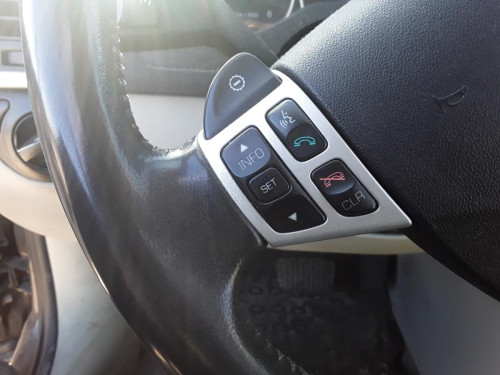 VOLANTE CADILLAC BLS 