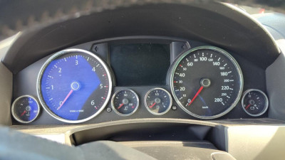 VOLKSWAGEN TOUAREG (7L6)
