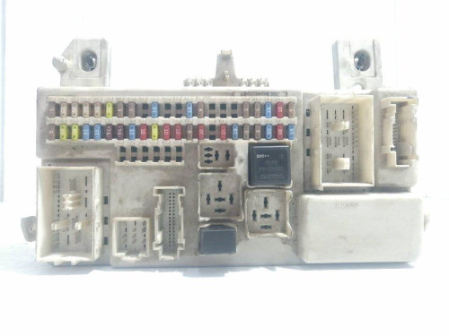 CAJA RELES / FUSIBLES Volvo S40 BERLINA 