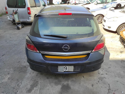 OPEL ASTRA H BERLINA