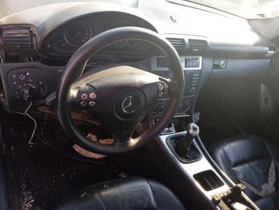 MERCEDES-BENZ CLASE C (BM 203) BERLINA