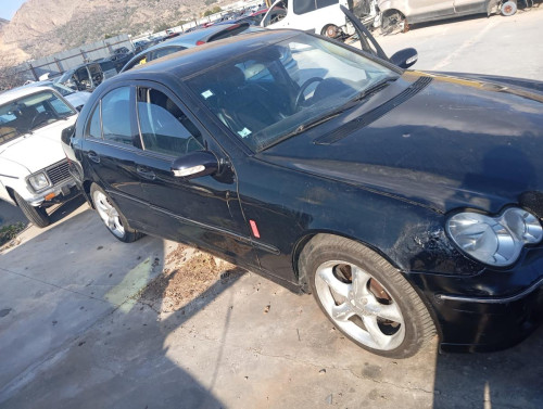  MERCEDES-BENZ CLASE C (BM 203) BERLINA 
