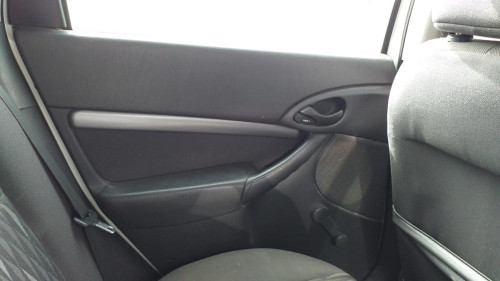  FORD FOCUS BERLINA (CAK) 