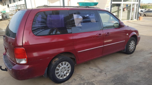 Kia Carnival II (FL)(2001->) — автомобиль-донор на запчасти 