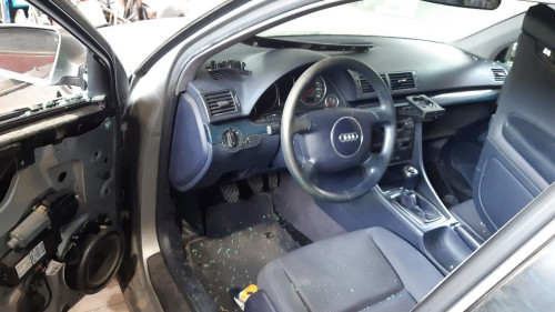  AUDI A4 BERLINA (8E) 