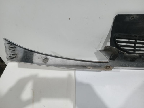  REJILLA DELANTERA PEUGEOT 206 