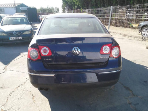  VOLKSWAGEN PASSAT BERLINA (3C2) 