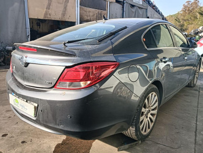 OPEL INSIGNIA BERLINA