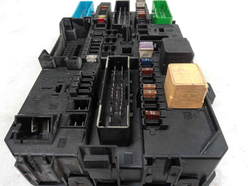  CAJA RELES / FUSIBLES OPEL ASTRA H CARAVAN 