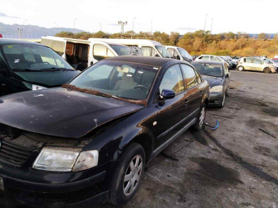 VOLKSWAGEN PASSAT BERLINA (3B2)