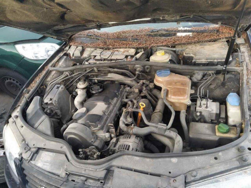  VOLKSWAGEN PASSAT BERLINA (3B2) 