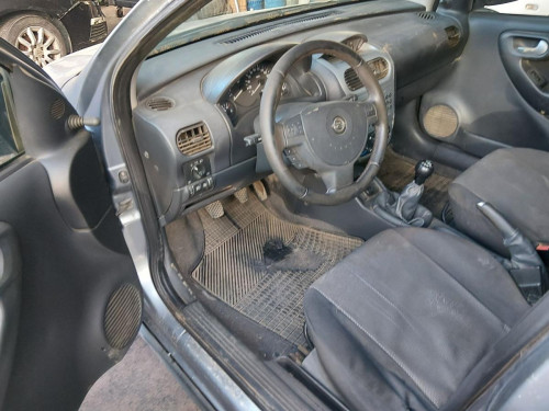 OPEL CORSA C — автомобиль-донор на запчасти 