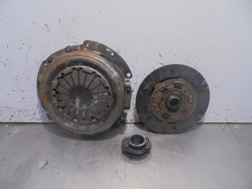 KIT EMBRAGUE NISSAN TRADE 100 