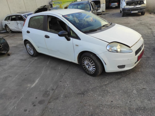 FIAT GRANDE PUNTO (199) — vehículo donante para recambios 