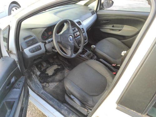 FIAT GRANDE PUNTO (199) — vehículo donante para recambios 