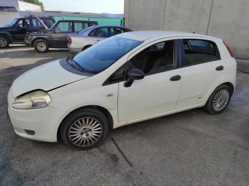 FIAT GRANDE PUNTO (199) — vehículo donante para recambios 