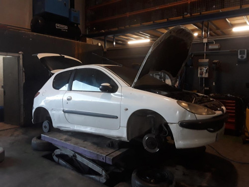 PEUGEOT 206 — автомобиль-донор на запчасти 