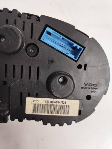 CUADRO INSTRUMENTOS Seat CORDOBA BERLINA (6K2) 