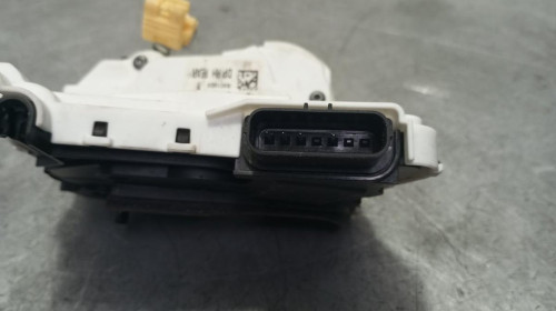CERRADURA PUERTA TRASERA DERECHA MG HS 
