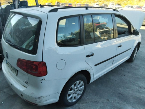 VOLKSWAGEN TOURAN (1T3) — vehículo donante para recambios 