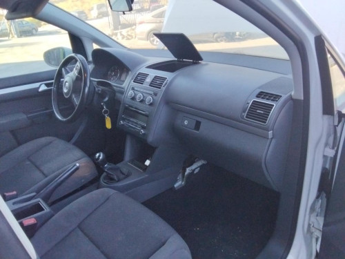  VOLKSWAGEN TOURAN (1T3) 