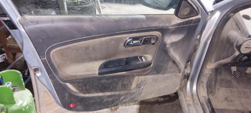 SEAT IBIZA (6L1) — автомобиль-донор на запчасти 