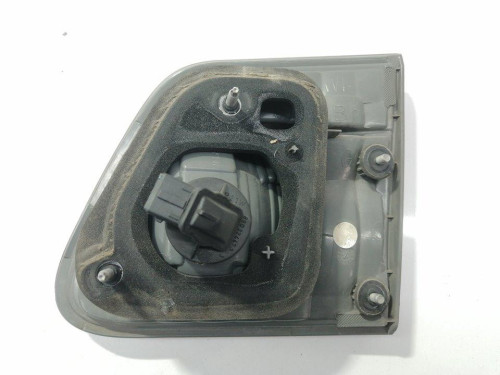 PILOTO TRASERO CENTRAL Toyota AVENSIS CROSS SPORT (T27) 