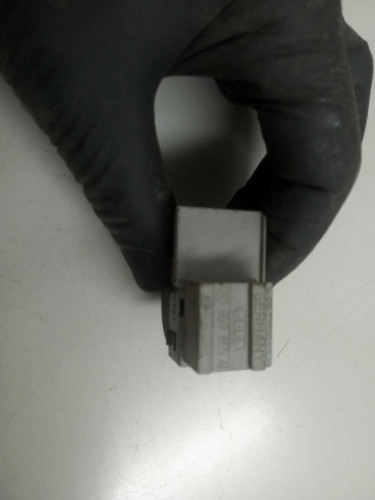  MANDO ELEVALUNAS TRASERO DERECHO AUDI A6 BERLINA (4B2) 
