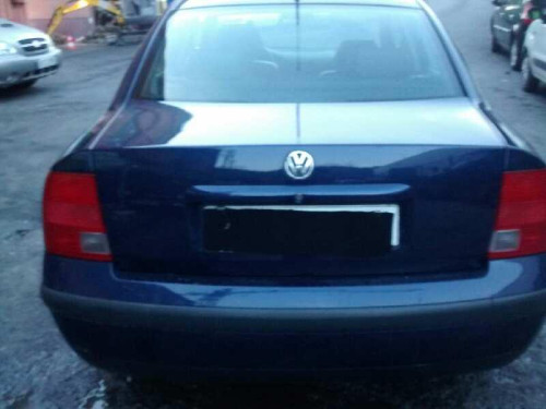  VOLKSWAGEN PASSAT BERLINA (3B2) 