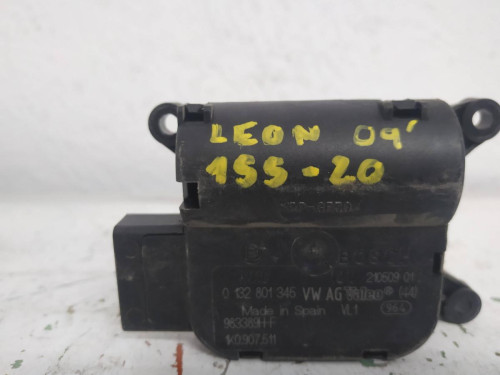 MOTOR APERTURA TRAMPILLAS CLIMATIZADOR Seat LEON (1P1) 