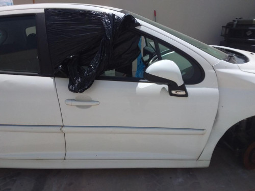 PUERTA DELANTERA DERECHA PEUGEOT 207 