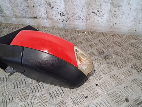 RETROVISOR IZQUIERDO 