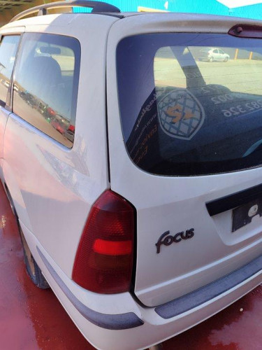  FORD FOCUS BERLINA (CAK) 