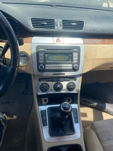 CONSOLA CENTRAL Volkswagen PASSAT BERLINA (3C2) 