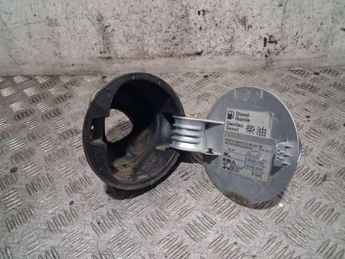 TAPA EXTERIOR COMBUSTIBLE 