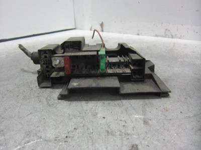 CAJA RELES / FUSIBLES