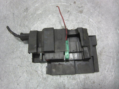 CAJA RELES / FUSIBLES