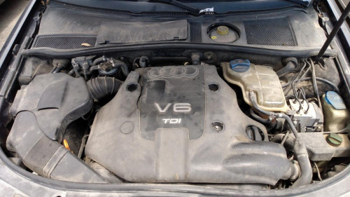  AUDI A6 BERLINA (4B2) 