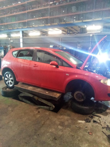 SEAT LEON (1P1) — автомобиль-донор на запчасти 
