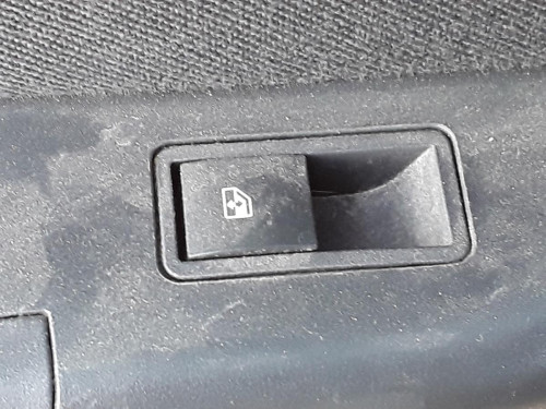 MANDO ELEVALUNAS TRASERO IZQUIERDO Opel ZAFIRA B 