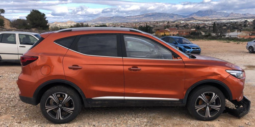 MG ZS — vehículo donante para recambios 