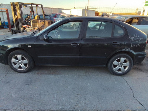 SEAT LEON (1M1) — автомобиль-донор на запчасти 