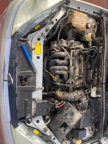  FORD FOCUS FAMILIAR (CAK) 