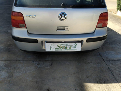 PARAGOLPES TRASERO Volkswagen Golf IV Berlina (1J1)(10.1997->2004)